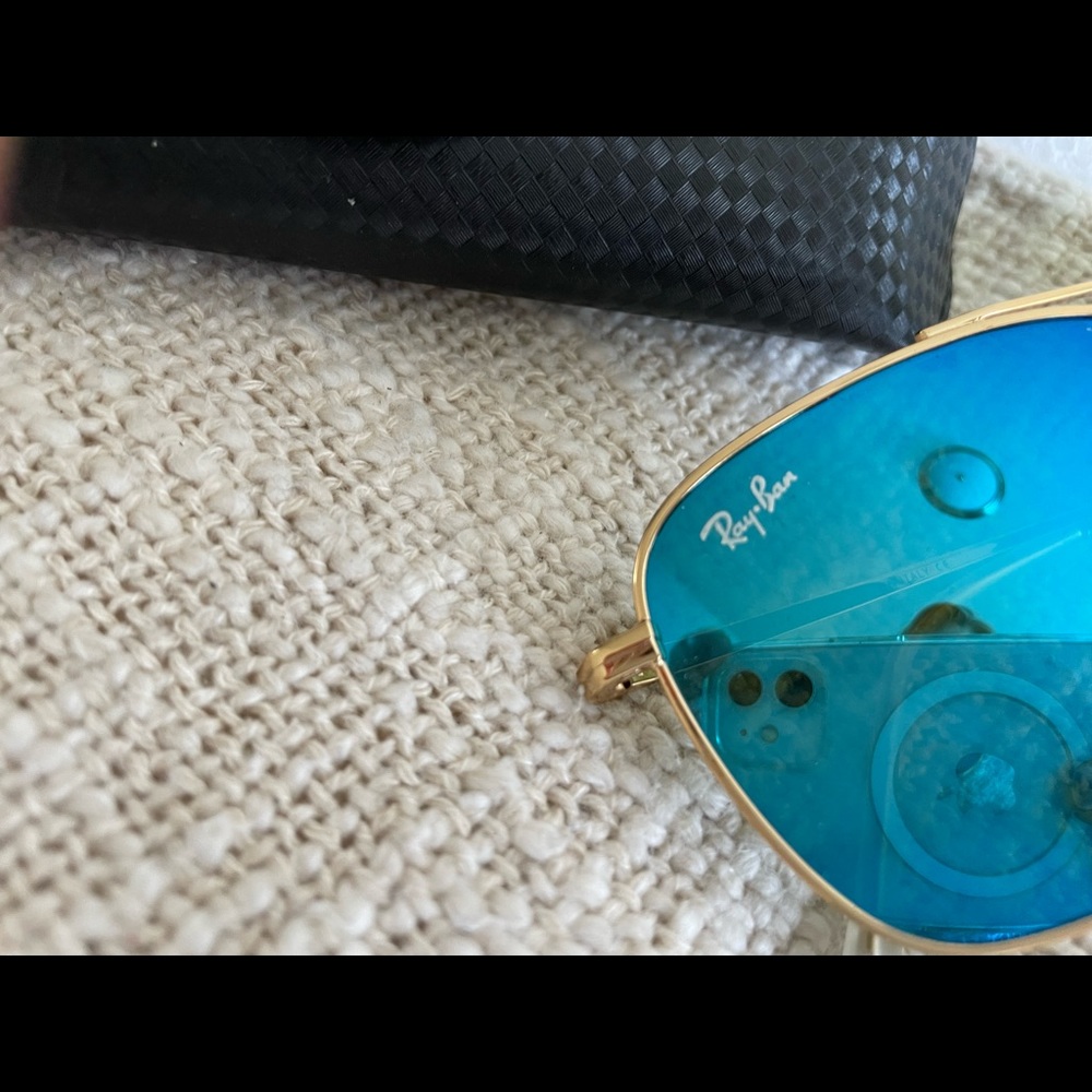 In perfect condition raybans - Picture 3 of 5